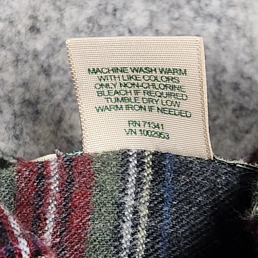 LL Bean Slightly Fitted Flannel Shirt Men S Multicolor Scotch Plaid Long Sleeve - Picture 4 of 6